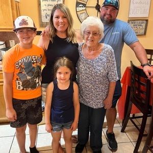 Meet your Posher, Candice